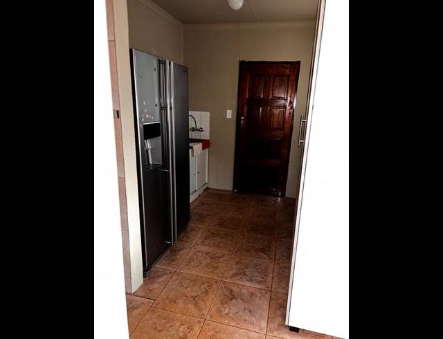3 BEDROOM PROPERTY TO RENT IN PROTEA GLEN
